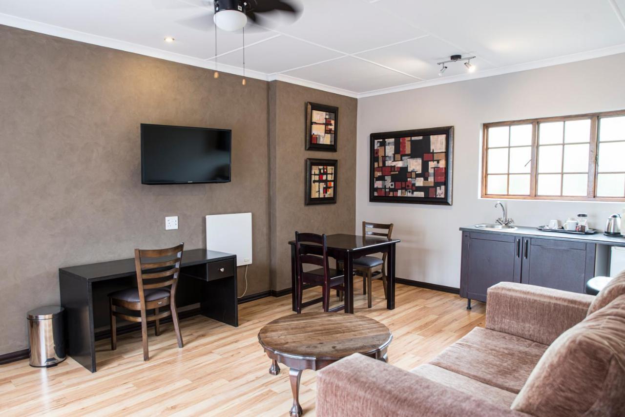 Ruth Avenue Guest House 에덴베일 외부 사진